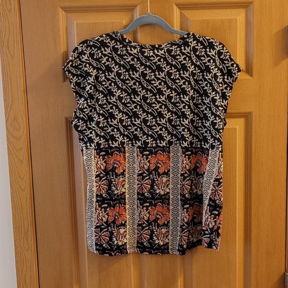 Lucy and Laurel print top - Picture 3 of 3